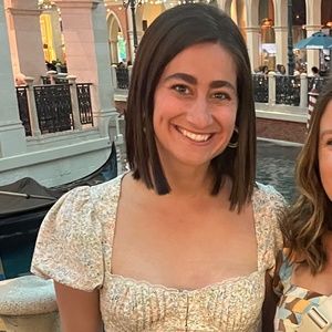 Meet your Posher, Liz